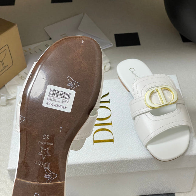 DIOR CLASSIC MONTAIGNE SANDALS 25S IN WHITE LAMBSKIN WITH CD LOGO