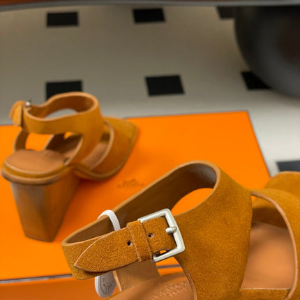 HM 25S KALYA WEDGE SANDAL 100 MM IN BROWN SUEDE