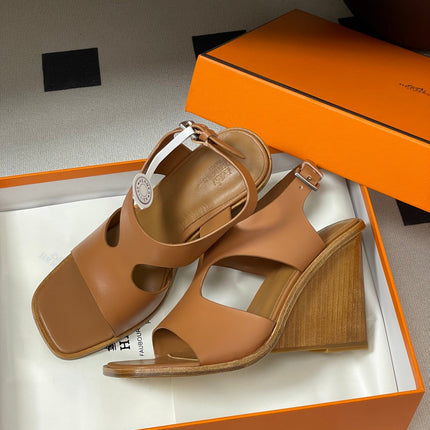 HM 25S KALYA WEDGE SANDAL 100 MM IN BROWN LAMBSKIN