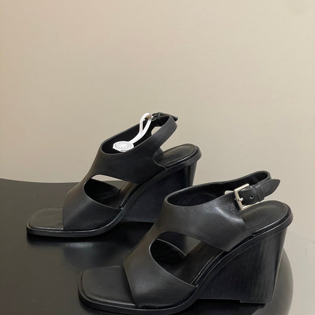 HM 25S KALYA WEDGE SANDAL 100 MM IN BLACK LAMBSKIN