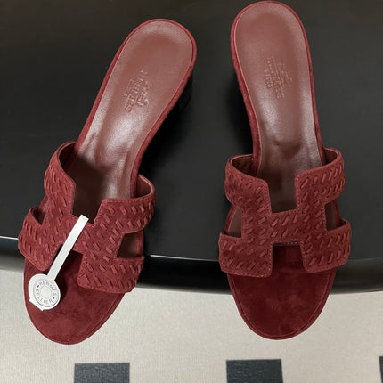 HM 25S ORAN HIGH‑HEEL SANDAL IN DARK RED SUEDE AND LAMBSKIN