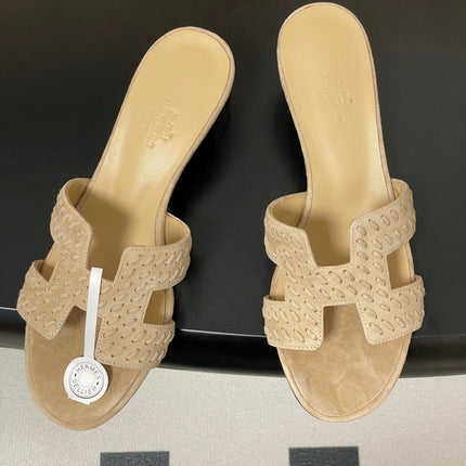 HM 25S ORAN HIGH‑HEEL SANDAL IN BEIGE SUEDE AND LAMBSKIN