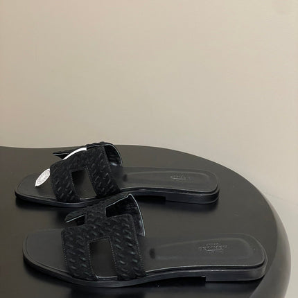 HM 25S ORAN SANDAL IN BLACK SUEDE AND LAMBSKIN