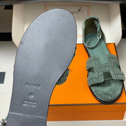 HM 25S SANTORINI SANDAL IN MUTED MINT GREEN SUEDE AND LAMBSKIN