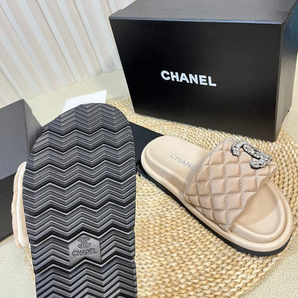 New Style Diamond Buckle Double C Thick Bottom Slippers Beige Cream Sheepskin