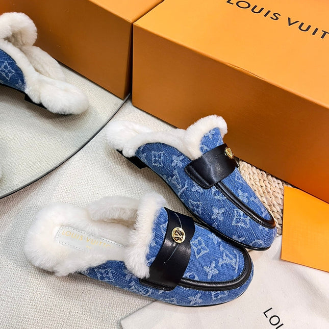 FLAT MULE IN COBALT BLUE MONOGRAM DENIM AND SHEARLING LINING