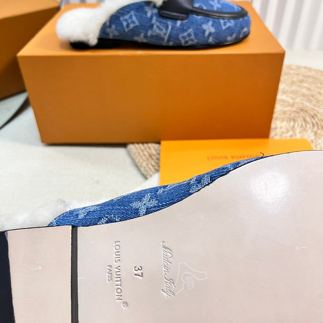 FLAT MULE IN COBALT BLUE MONOGRAM DENIM AND SHEARLING LINING