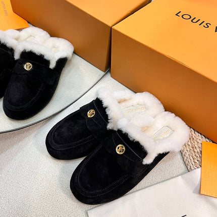 LV COSY FLAT COMFORT CLOG IN BLACK SUEDE AND SHEARLING LINING