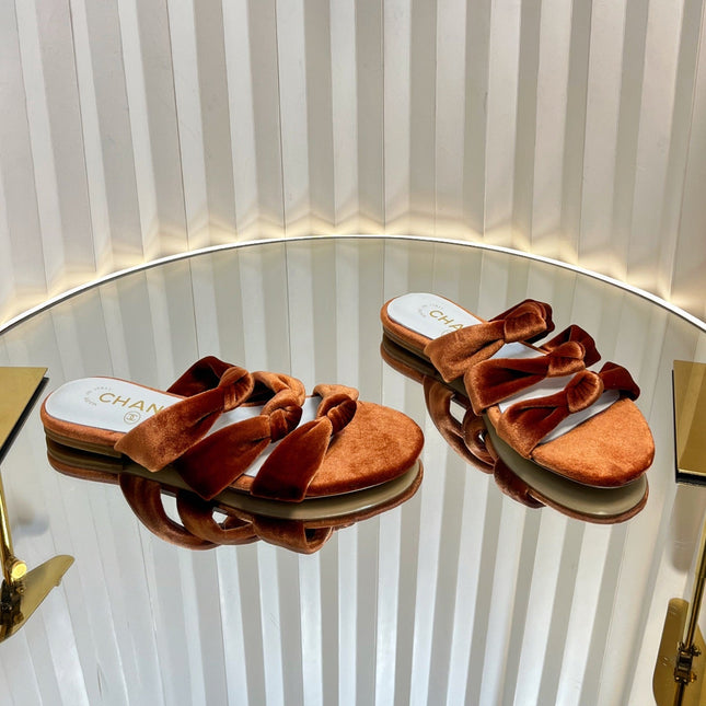 THREE STRAPS MULE IN RUSSET BROWN VELVET