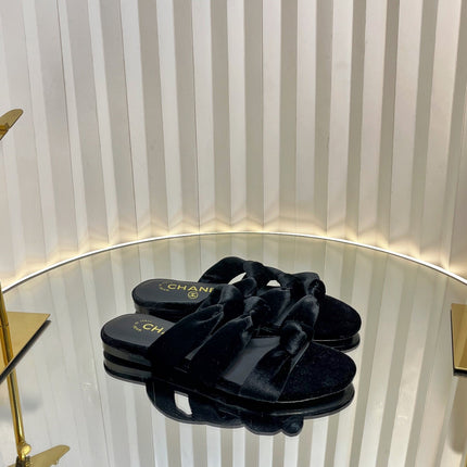 THREE STRAPS MULE IN BLACK VELVET