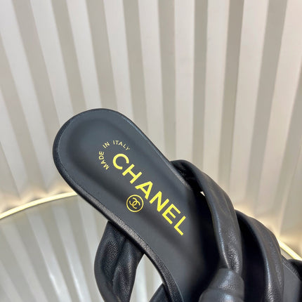 THREE STRAPS MULE IN BLACK CALFSKIN