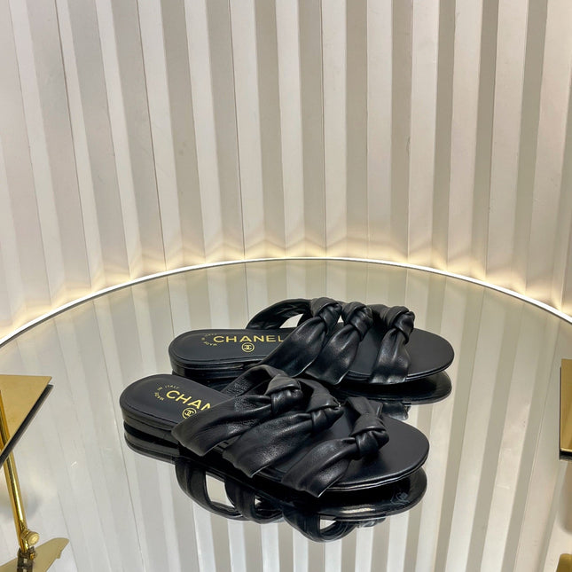 THREE STRAPS MULE IN BLACK CALFSKIN