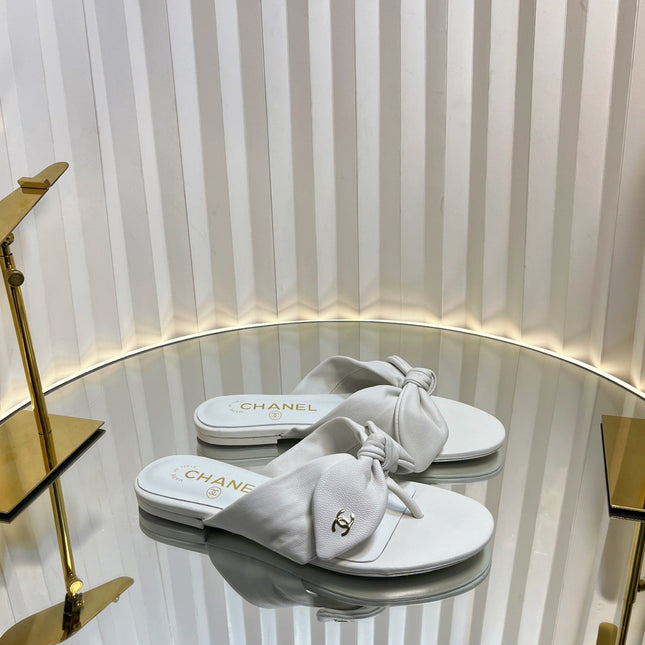 LACE SANDALS IN WHITE CALFSKIN