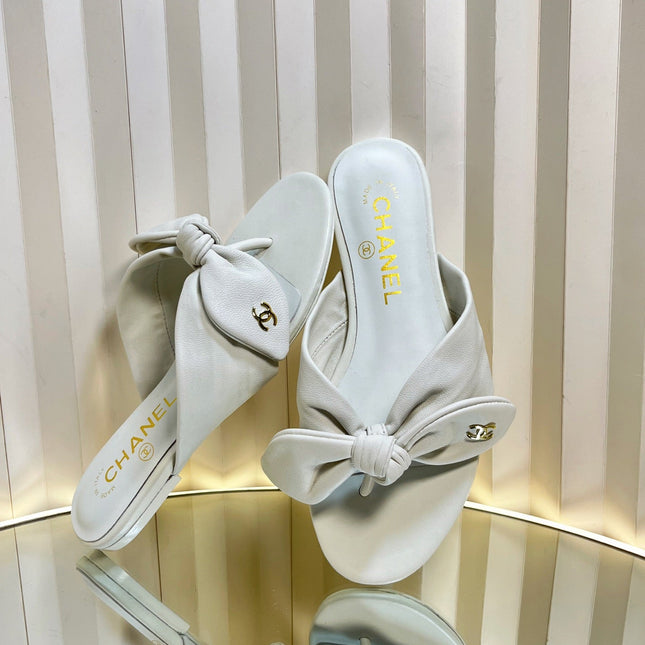LACE SANDALS IN WHITE CALFSKIN