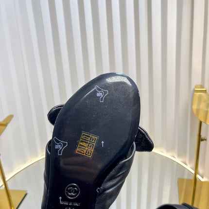 LACE SANDALS IN BLACK CALFSKIN