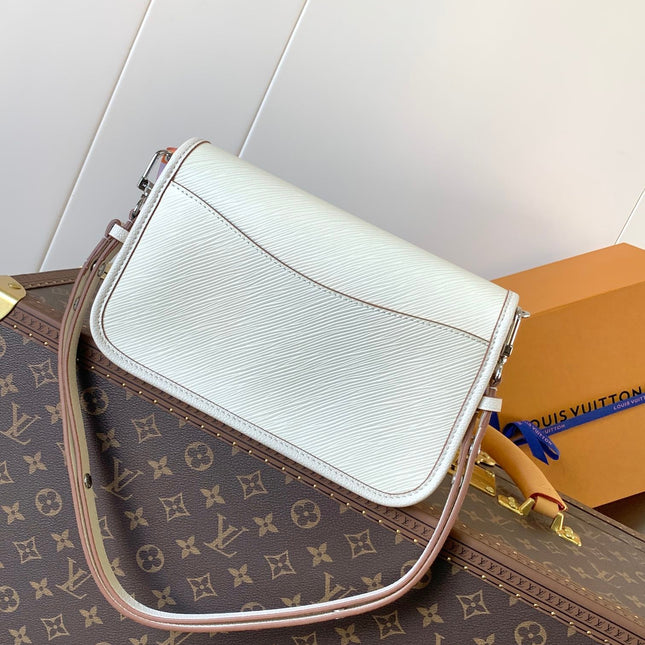 BUCI BAG 24 IN QUARTZ WHITE EPI GRAIN COWHIDE