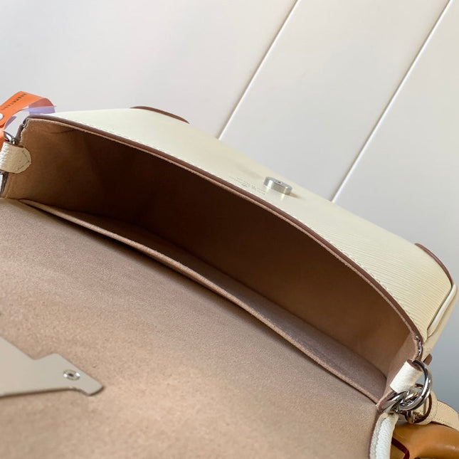 BUCI BAG 24 IN QUARTZ WHITE EPI GRAIN COWHIDE