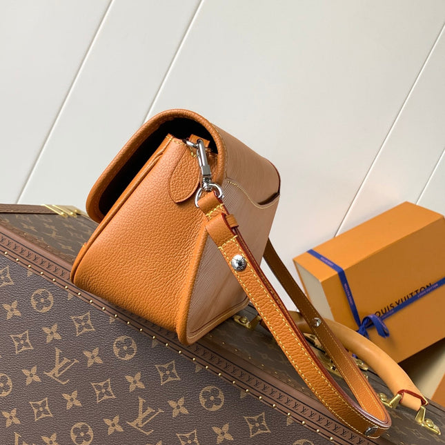 BUCI BAG 24 IN GOLD MIEL BROWN EPI GRAIN COWHIDE