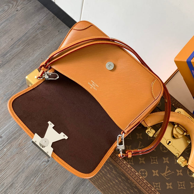 BUCI BAG 24 IN GOLD MIEL BROWN EPI GRAIN COWHIDE