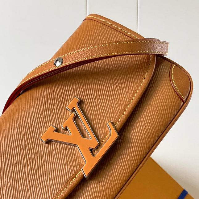 BUCI BAG 24 IN GOLD MIEL BROWN EPI GRAIN COWHIDE