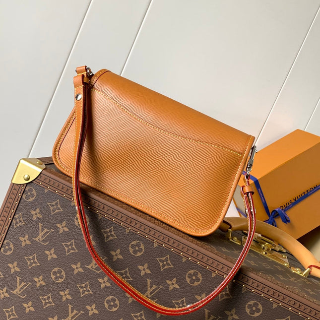 BUCI BAG 24 IN GOLD MIEL BROWN EPI GRAIN COWHIDE