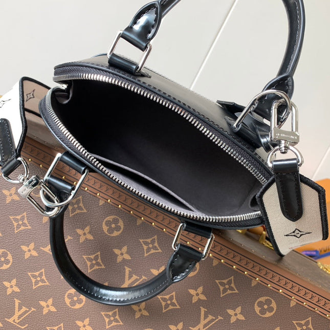 ALMA BB BAG 23 IN BLACK GRAIN EPI COWHIDE