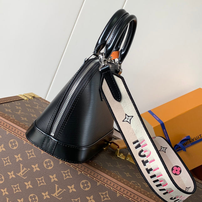 ALMA BB BAG 23 IN BLACK GRAIN EPI COWHIDE