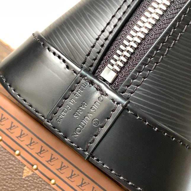 ALMA BB BAG 23 IN BLACK GRAIN EPI COWHIDE