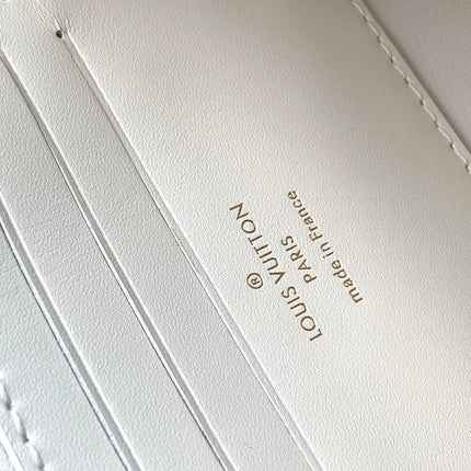 WALLET ON CHAIN CAPUCINES 23 IN WHITE SMOOTH CALFSKIN GOLD HARDWARE