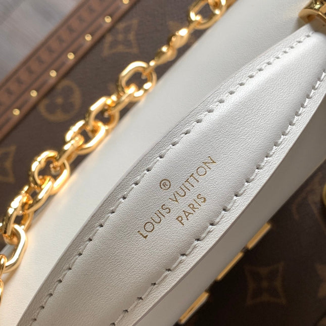 WALLET ON CHAIN CAPUCINES 23 IN WHITE SMOOTH CALFSKIN GOLD HARDWARE