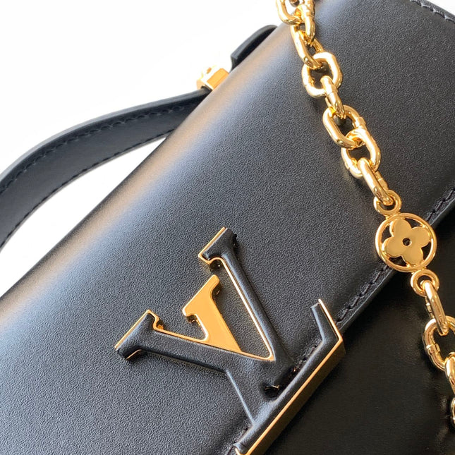 WALLET ON CHAIN CAPUCINES 23 IN BLACK SMOOTH CALFSKIN GOLD HARDWARE