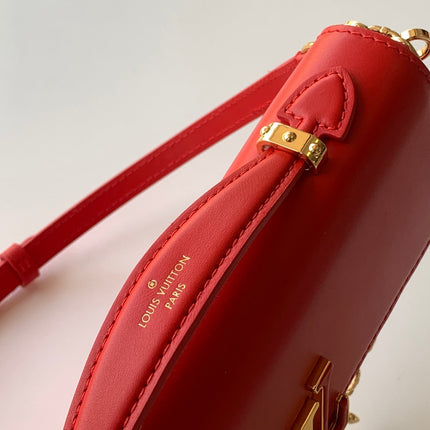 WALLET ON CHAIN CAPUCINES 23 IN RED SMOOTH CALFSKIN GOLD HARDWARE