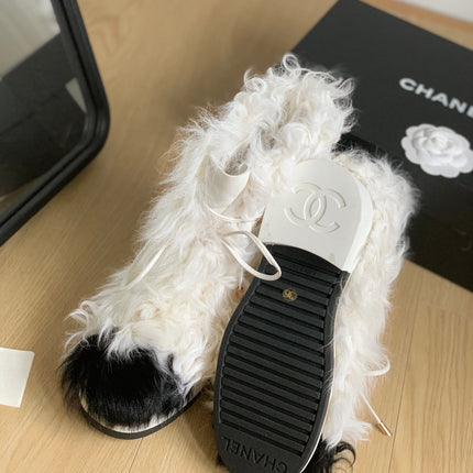 CC ANKLE BOOTS IN WHITE MIX BLACK WOOL FUR