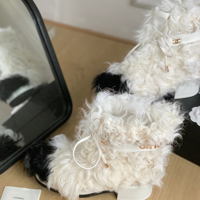 CC ANKLE BOOTS IN WHITE MIX BLACK WOOL FUR