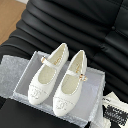 MARY JANE SHOES IN WHITE LAMBSKIN