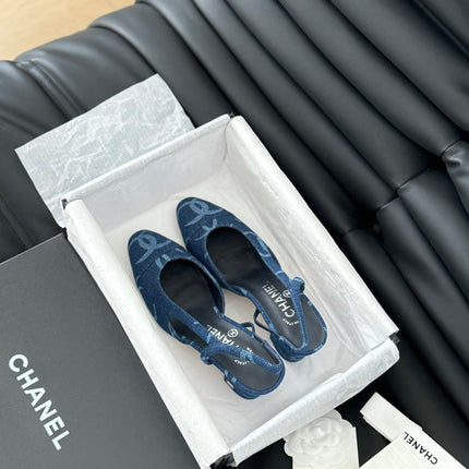 CLASSIC HIGH SLINGBACK NAVY BLUE CALFSKIN