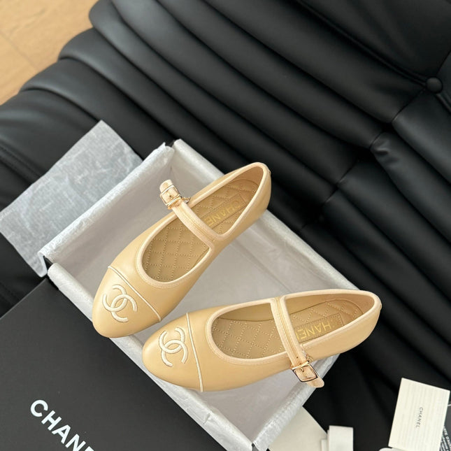 MARY JANE SHOES IN DARK CREAM LAMBSKIN