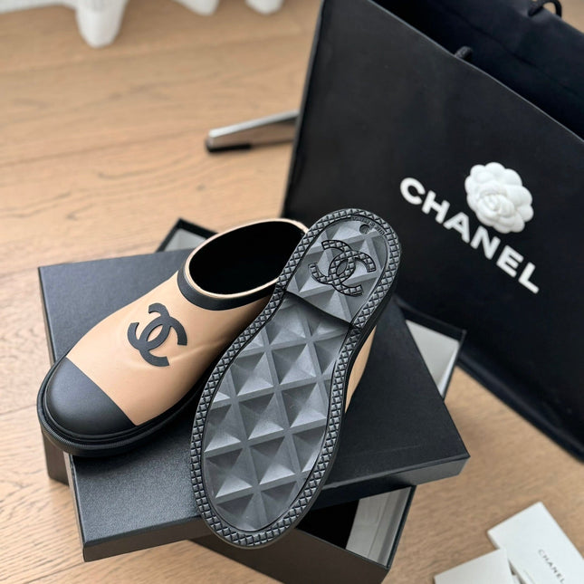 SHORT BOOTS IN BEIGE CREAM MIX BLACK RUBBER