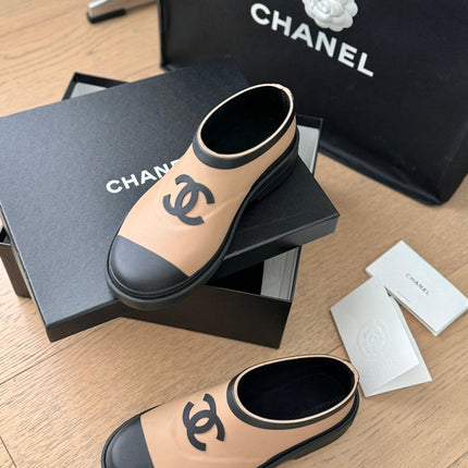 SHORT BOOTS IN BEIGE CREAM MIX BLACK RUBBER