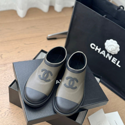 SHORT BOOTS IN MOCHA BROWN MIX BLACK RUBBER