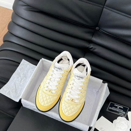 CC SNEAKER IN LIGHT YELLOW MIX WHITE EMBROIDERED LAMBSKIN