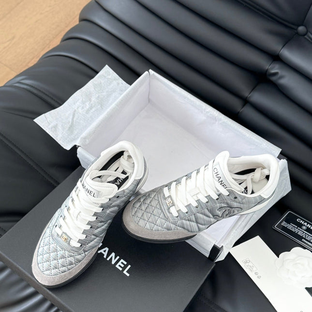 CC SNEAKER IN PEARL GREY MIX WHITE EMBROIDERED LAMBSKIN