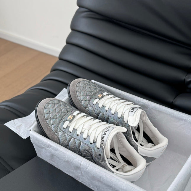 CC SNEAKER IN PEARL GREY MIX WHITE EMBROIDERED LAMBSKIN