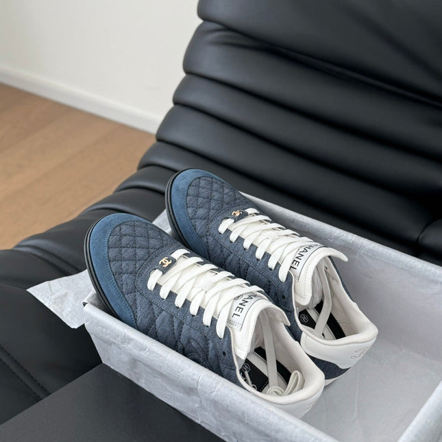 CC SNEAKER IN AEGEAN BLUE MIX WHITE EMBROIDERED LAMBSKIN