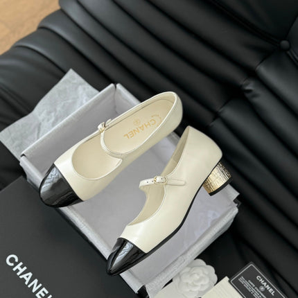 CC MARY JANE SHOES IN WHITE MIX BLACK LAMBSKIN WITH GOLD HARDWARE