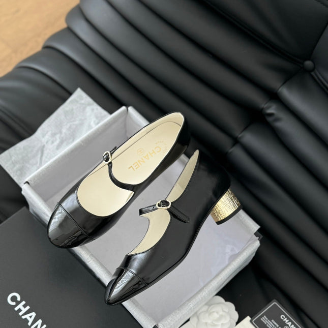 CC MARY JANE SHOES IN BLACK LAMBSKIN WITH GOLD HARDWARE