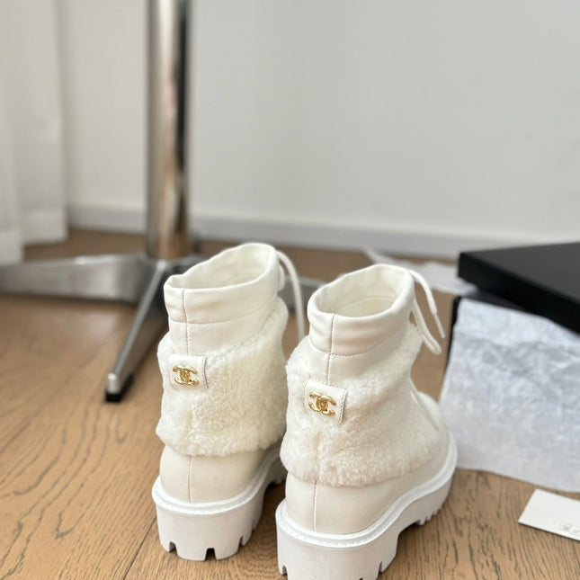 CC CHUNKY BOOTS IN WHITE SMOOTH FLEECE AND CALFSKIN