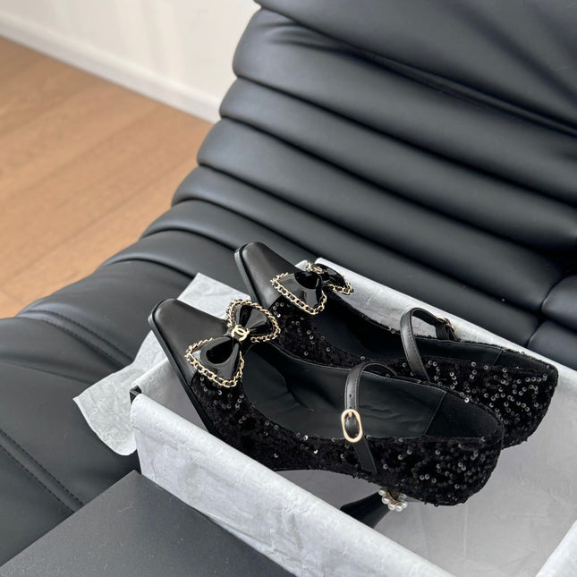 CC POINTED TOE HIGH HEELS IN BLACK VELVET AND LAMBSKIN GOLD HARDWARE