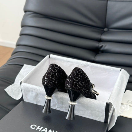 CC POINTED TOE HIGH HEELS IN BLACK VELVET AND LAMBSKIN GOLD HARDWARE