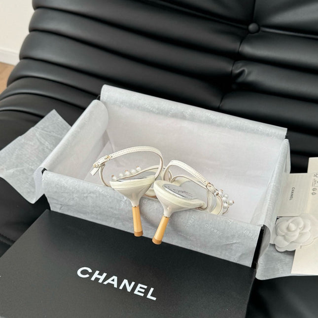 PEARL SANDAL IN WHITE LAMBSKIN 75 MM